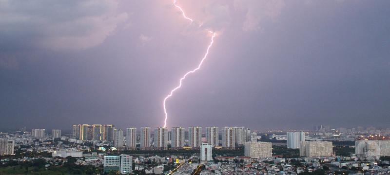 【動画】カッコいい雷