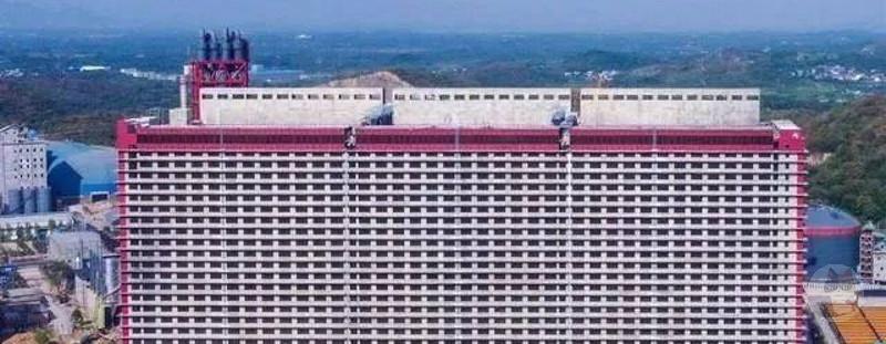 【朗報】中国人、効率を重視しすぎて超高層ハイテク養豚場ビルを建ててAI管理させてしまう