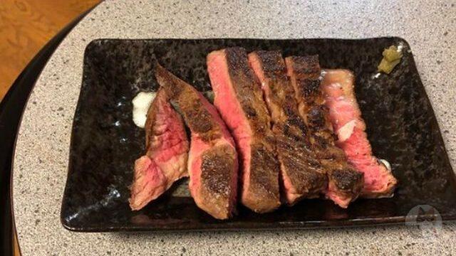 【写真】スーパーの牛肉、お前らならどっち買う?
