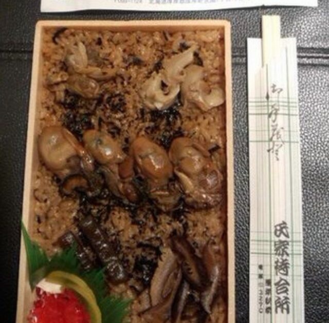 【画像】日本三大駅弁・・・「峠のカマ飯」「ひっぱりだこ飯」