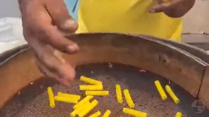 【動画】インドの屋台がやばい お前らの想像の3倍くらいはやばい