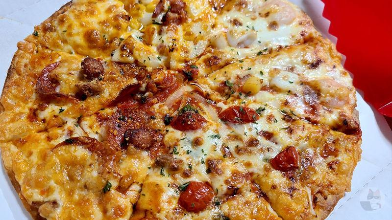 【悲報】アメリカ人さん、イタリアのピザを馬鹿にしてしまうwwww